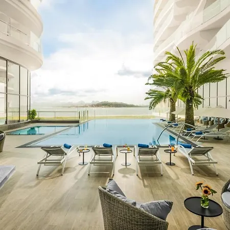 Hotel Citadines Marina Halong