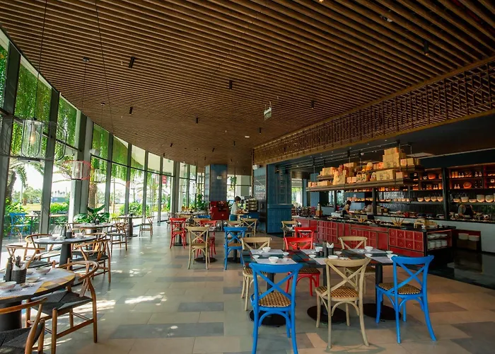 Hotel Citadines Marina Hạ Long