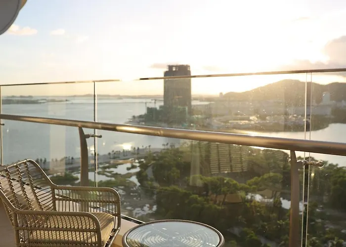 Hotel Citadines Marina Hạ Long