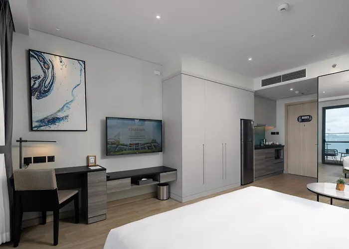 Citadines Marina 5*