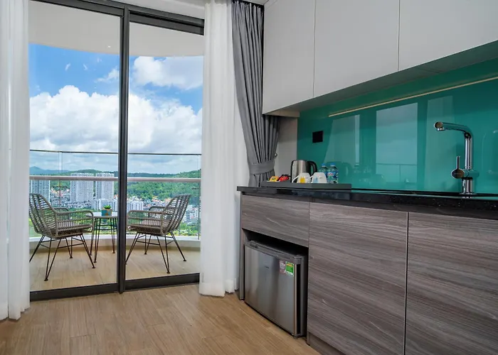 Citadines Marina 5*