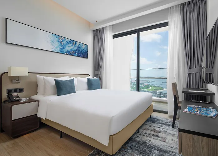 Hotel Citadines Marina Ha Long