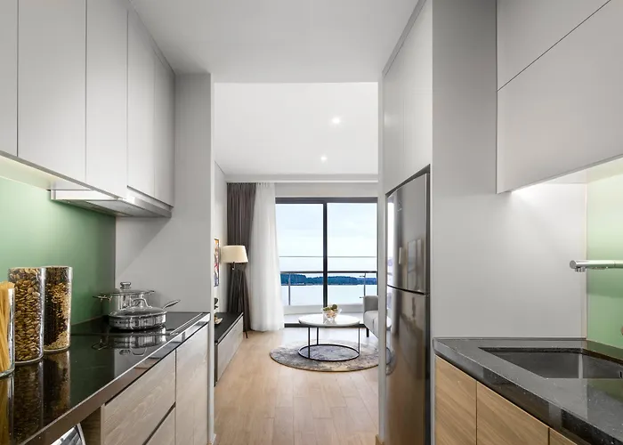 Citadines Marina 5*