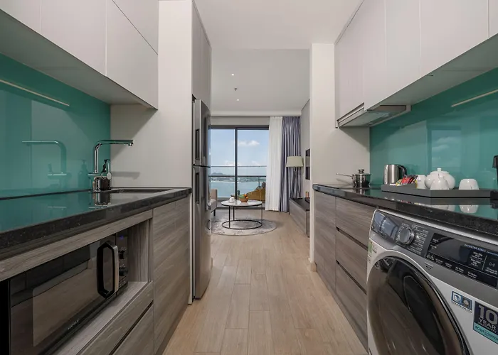Citadines Marina 5*